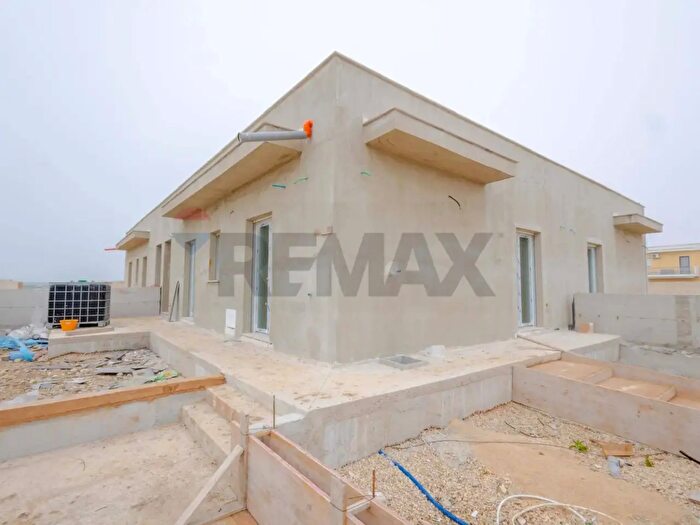 Casa trilocale in vendita in Antonio De Curtis, Margherita Di Savoia