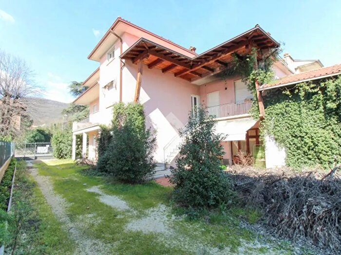 Casa con 6 locali in vendita in Via Giovanni Quarena, Gavardo