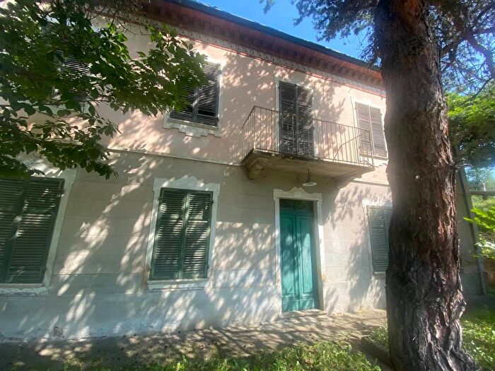 Casa quadrilocale in vendita in Via Torino Cerreto dAsti, Cerreto DAsti