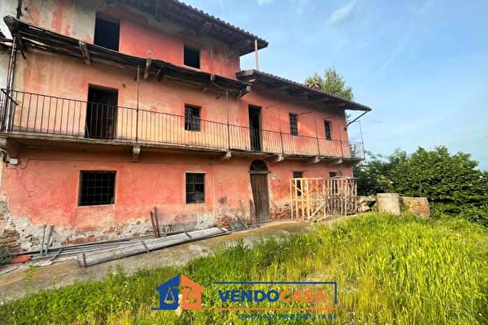 Casa con 6 locali in vendita in Frazione San Nazario, Narzole