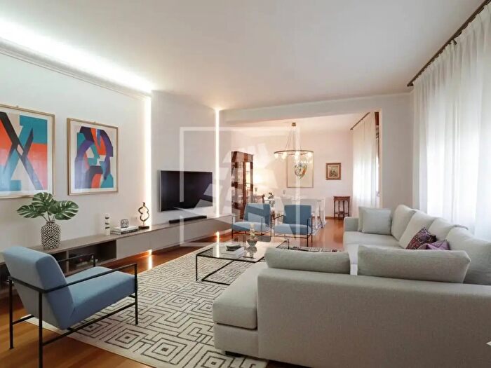 Casa quadrilocale in vendita in Via Coniugi Curie, Novellara