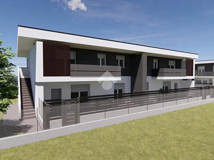 Appartamento quadrilocale in vendita in Via Lombardia, Urgnano