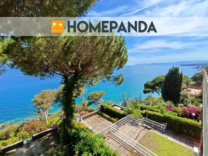 Appartamento monolocale in vendita in Via delle Mimose, Varazze