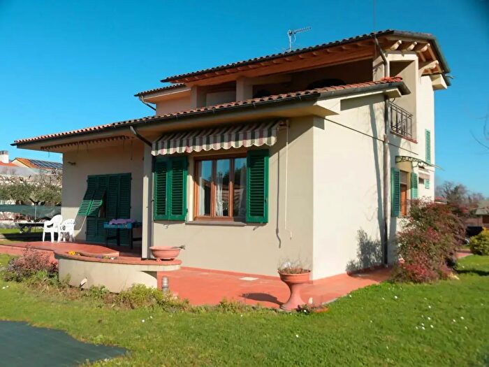 Casa con 6 locali in vendita in a Pesciatina, Capannori