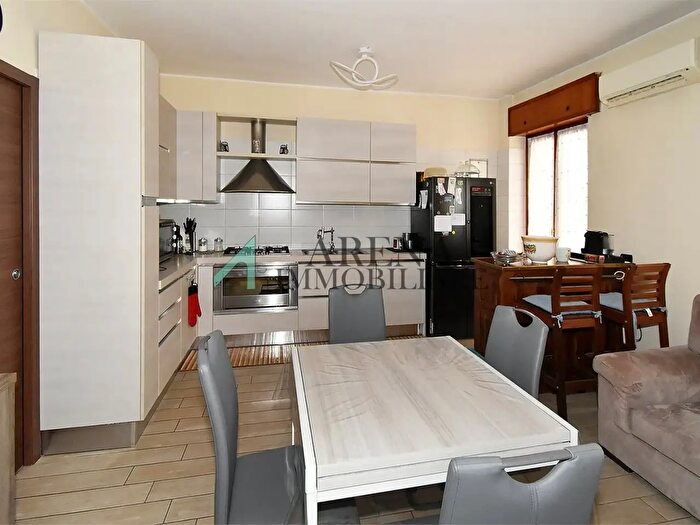 Appartamento trilocale in vendita in Viale Lombardia, Melegnano
