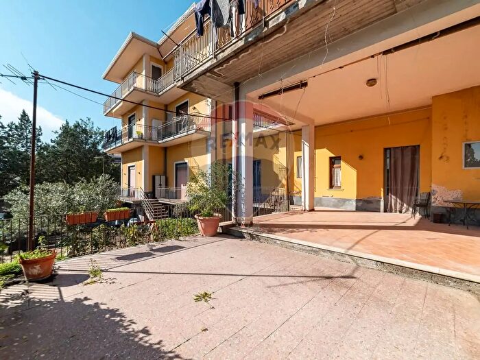 Appartamento quadrilocale in vendita in Via Umberto, San Pietro Clarenza