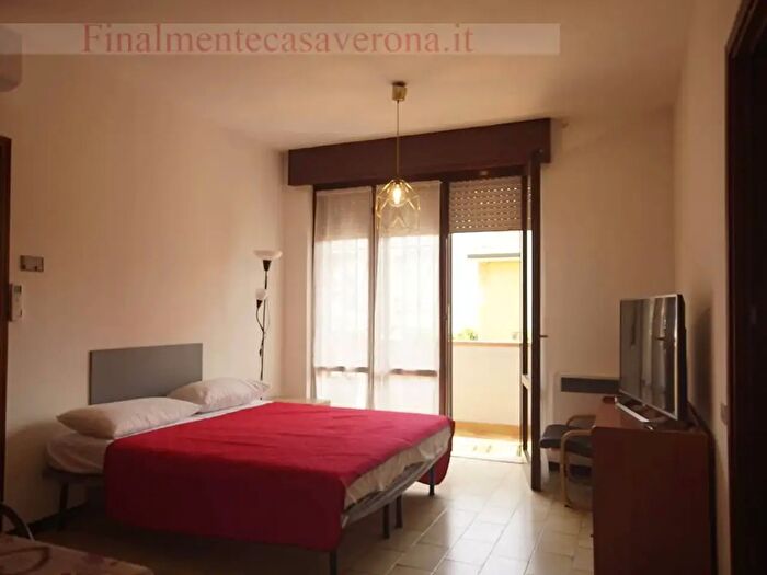 Appartamento monolocale in affitto in Via Tebaldi, Verona