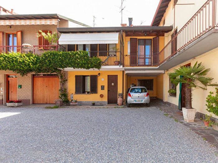 Appartamento trilocale in affitto in Via della Pace, Cirimido