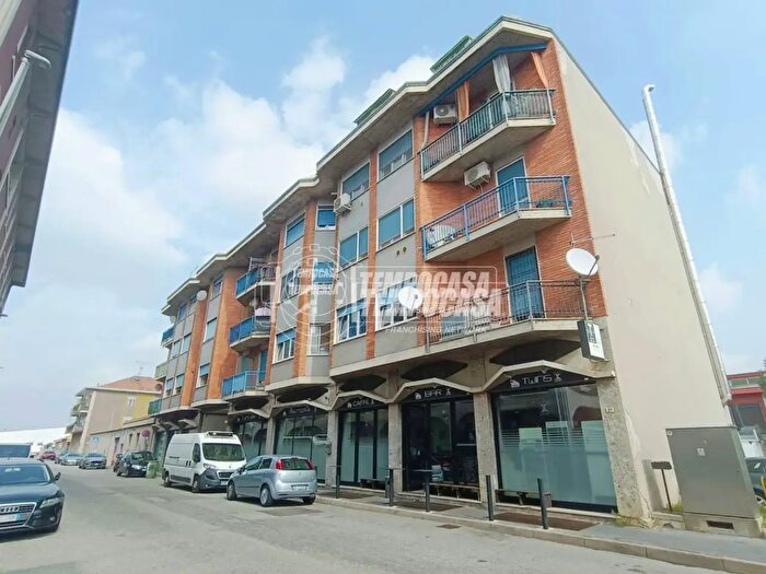 Appartamento bilocale in affitto in Via Belgioioso, Baranzate