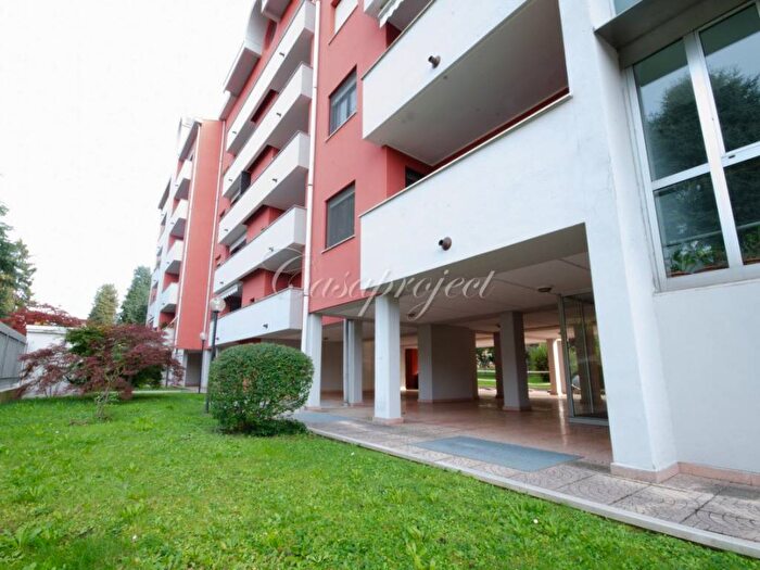 Appartamento bilocale in affitto in Via Carlo Cattaneo, Flora, Legnano