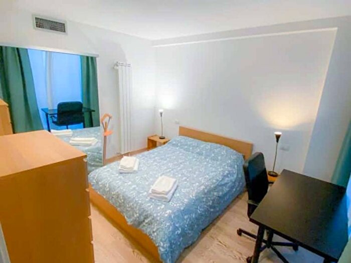 Appartamento quadrilocale in affitto in Via Giovanni Pezzotti, Pezzotti Meda, Milano