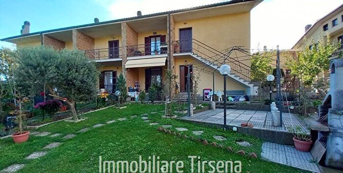 Appartamento trilocale in affitto in Porano