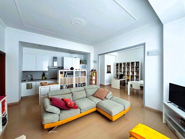 Appartamento trilocale in affitto in Viale Romagna, Città Studi, Milano