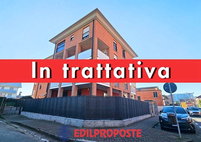 Appartamento bilocale in vendita in Via Birago, Limbiate