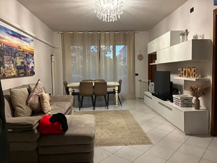 Appartamento trilocale in vendita in Poggibonsi