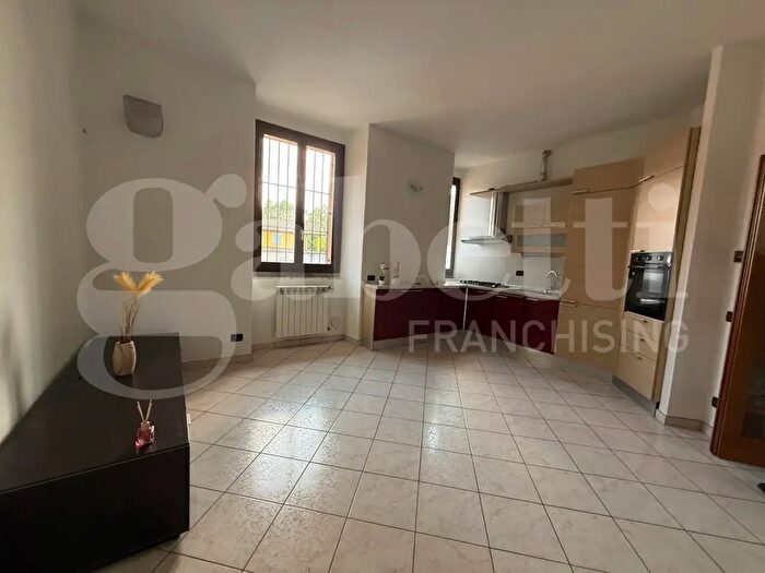 Appartamento trilocale in vendita in Via Fiume Snc, Monguzzo