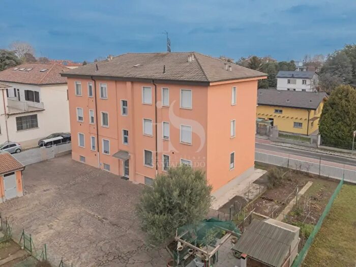 Appartamento trilocale in affitto in Via San Luigi, Cornate DAdda