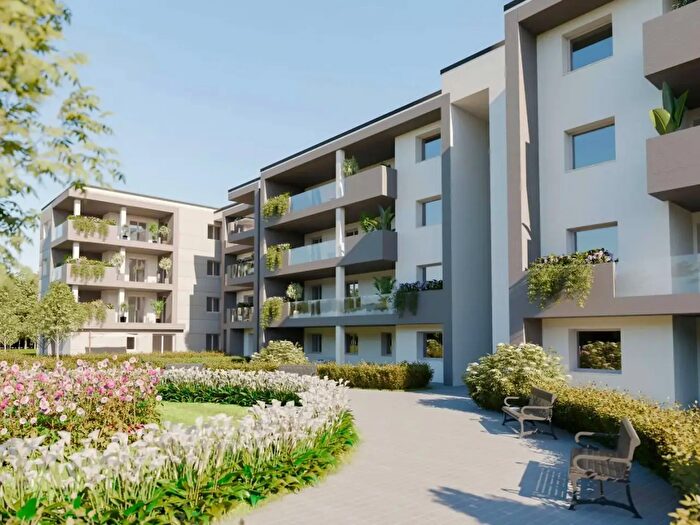 Appartamento trilocale in vendita in Via Scarlatti, Cento