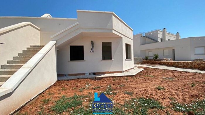 Casa in vendita in Via Pacinotti Capilungo Alliste Le Italia, Alliste