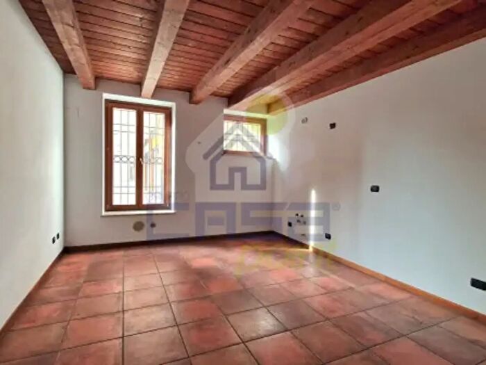 Appartamento trilocale in vendita in Via Ettore Panni, Castelverde