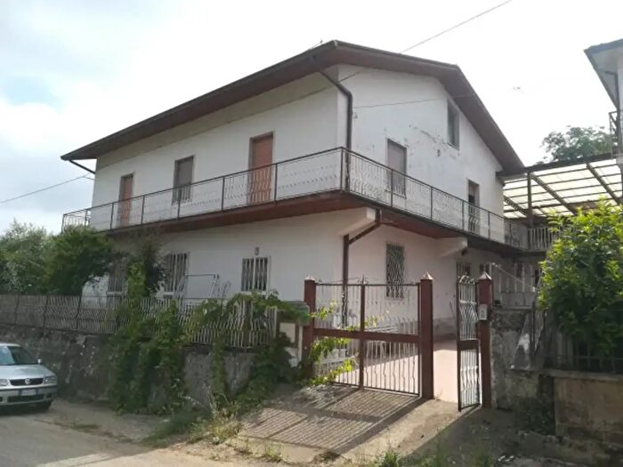 Casa con 6 locali in vendita in Via Giardino, San Nicola Manfredi