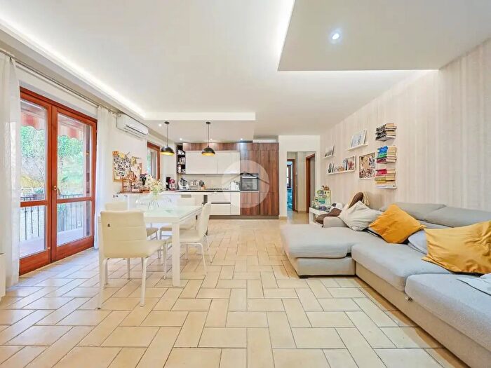 Appartamento trilocale in vendita in Via delle Fornaci, Monterotondo