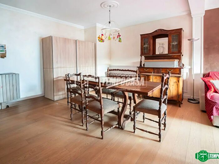 Appartamento trilocale in vendita in Via Kennedy, Triuggio