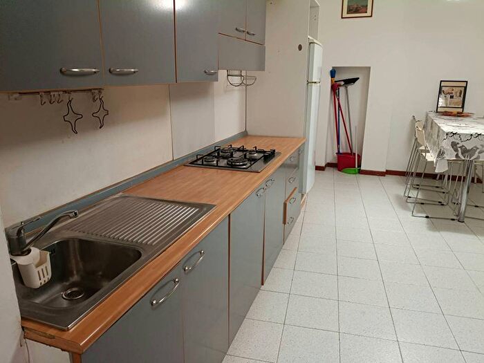 Appartamento bilocale in affitto in Via Luigi Zamboni, Centro Storico, Bologna