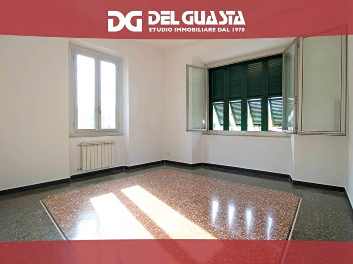 Appartamento con 6 locali in affitto in Corso Alessandro De Stefanis, Staglieno, Genova