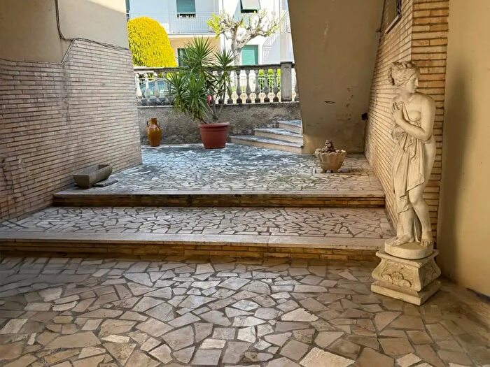 Appartamento con 9 locali in vendita in Castelfidardo