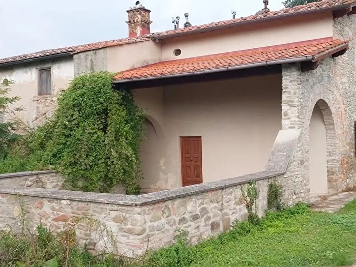 Casa con 10 locali in vendita in Scarperia e San Piero