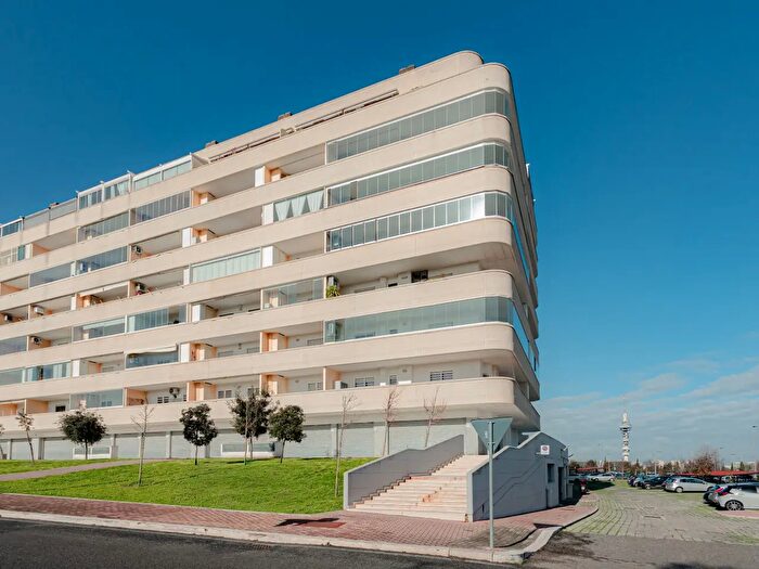 Appartamento trilocale in vendita in Via Guido Ascoli, Roma