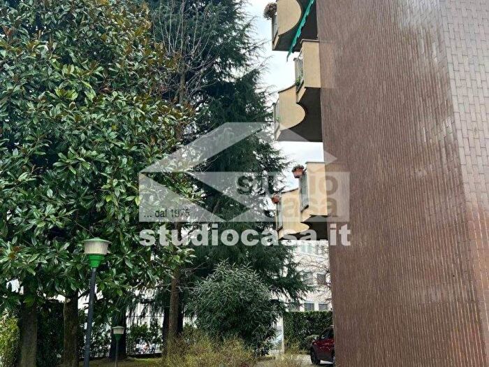 Appartamento monolocale in affitto in Via Berra Domenico, Crescenzago, Milano