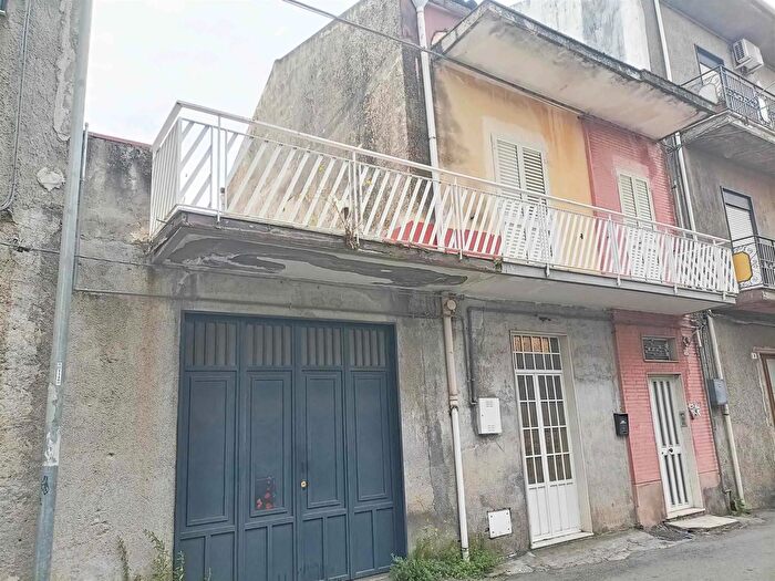 Casa con 5 locali in vendita in Via VIII Traversa, Belpasso