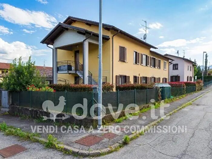 Appartamento trilocale in vendita in Via Filippini, Cugliate Fabiasco