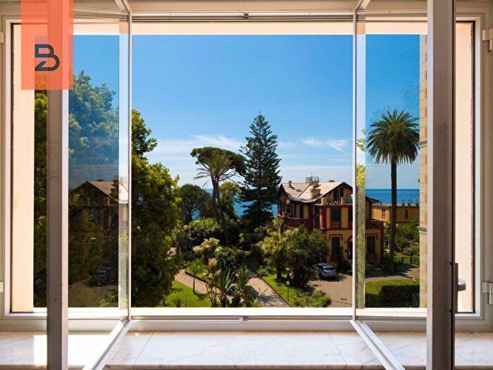 Appartamento monolocale in affitto in Viale delle Palme, Nervi, Genova