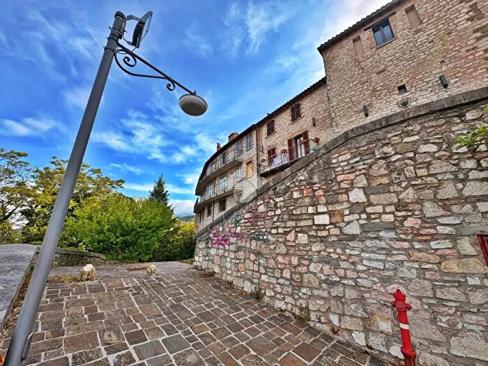 Casa con 5 locali in vendita in Via della Porta, Gualdo Tadino