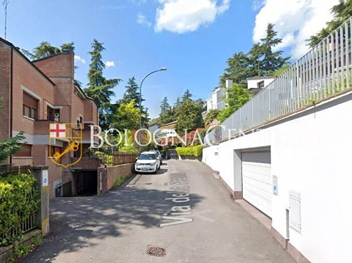 Appartamento trilocale in affitto in Via della Frasca, Bologna