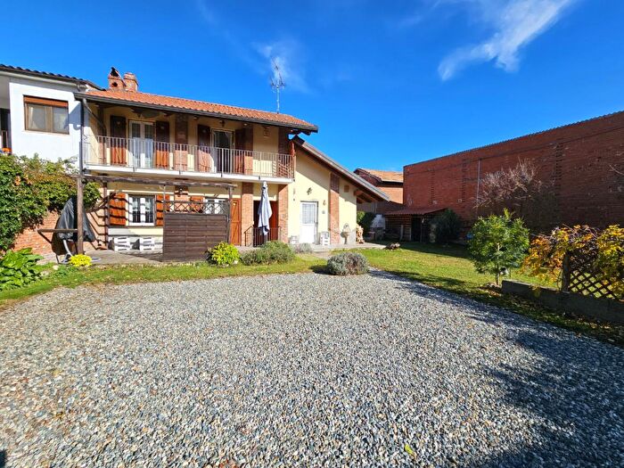 Casa quadrilocale in vendita in Via Nazario Sauro, Caluso