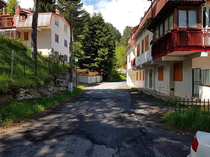 Appartamento bilocale in vendita in Via delle Ville, Spezzano Della Sila