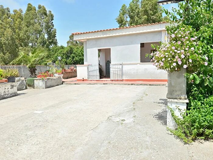 Casa quadrilocale in vendita in Via degli Ulivi, Ladispoli