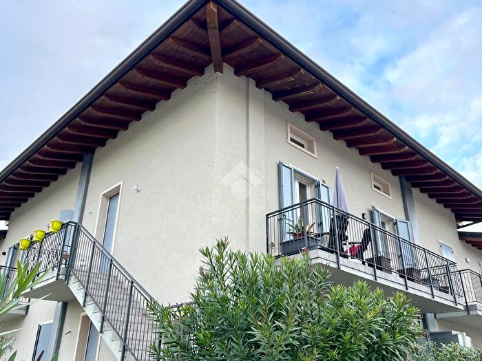 Appartamento quadrilocale in vendita in Via Unione Europea, Marmirolo