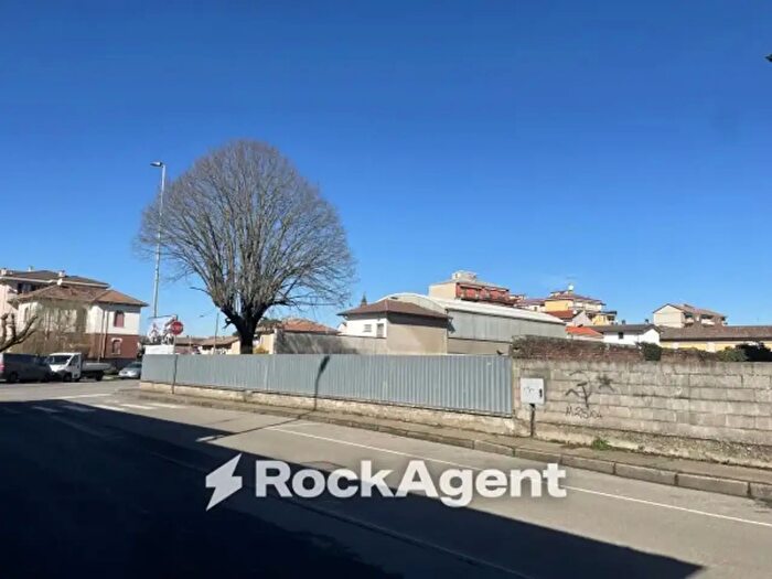 Appartamento trilocale in vendita in Via San Pietro, Garlasco