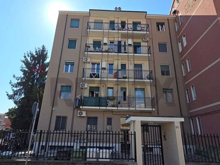 Appartamento bilocale in vendita in Via Santa Rita, Cologno Monzese