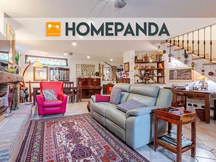 Casa con 5 locali in vendita in Via Frassilongo, Roma