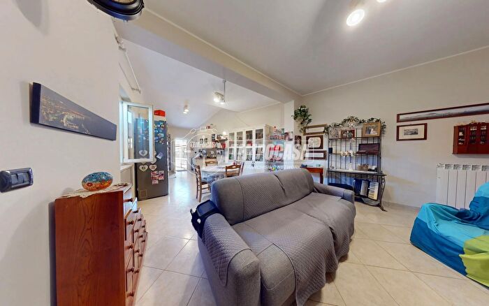 Appartamento trilocale in vendita in Via Conversano, Turi