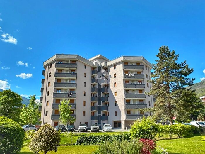 Appartamento bilocale in vendita in Via Volontari del Sangue, Aosta