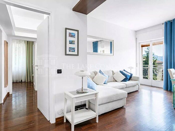 Appartamento trilocale in affitto in Via Francesco Crispi, Valduce Crispi, Como