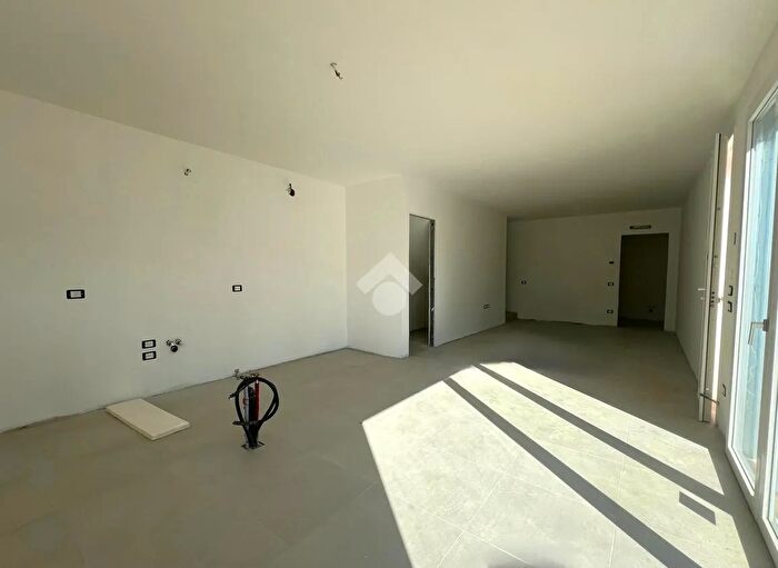 Casa quadrilocale in vendita in Via Cesare Battisti, Vigonovo