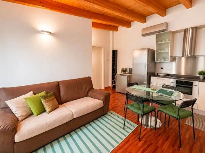 Appartamento trilocale in affitto in Via Enrico Tellini a, Milano